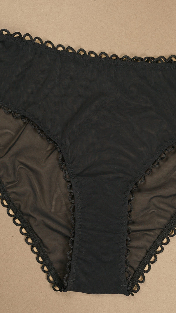 SAMPLE: Loop French Brief